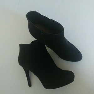 NWOT, Apt.9, Biennial Stilleto Boot, Black